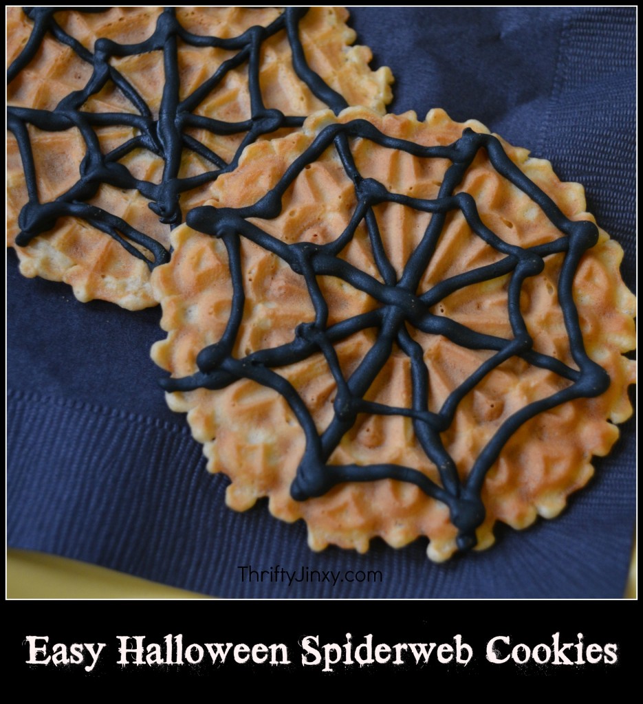 Easy-Halloween-Spiderweb-Cookies-935x1024